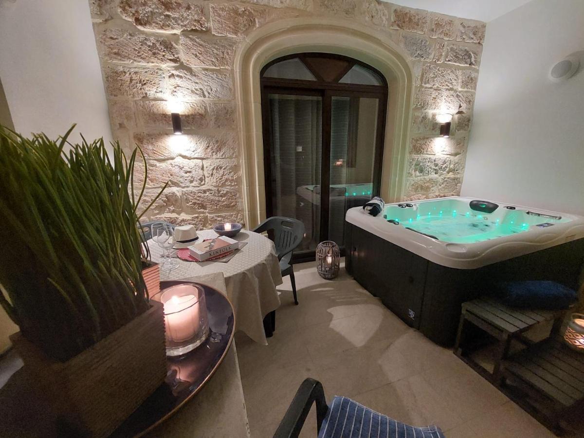 Apartmán Ta'Lonza Luxury Near Goldenbay With Hot Tub App1 Mellieħa Exteriér fotografie